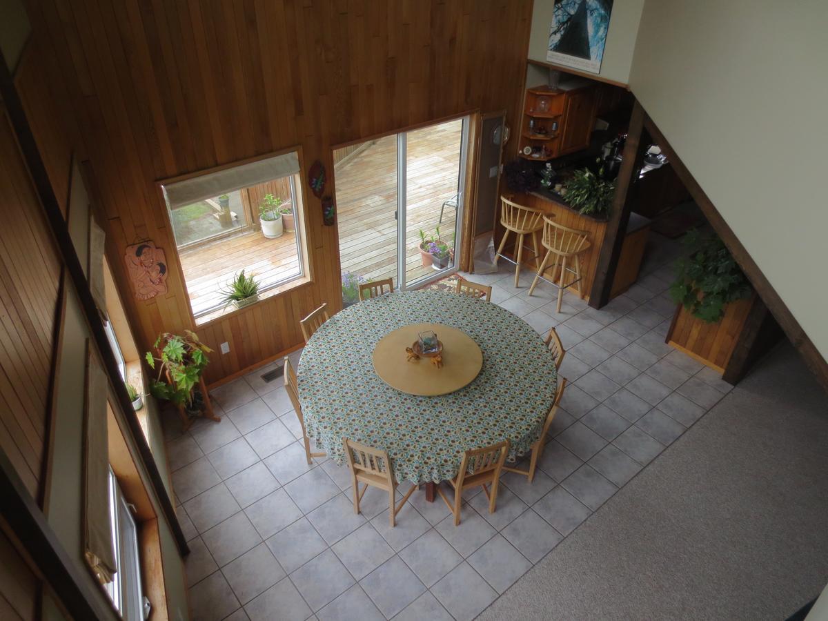 Bed and Breakfast Moon And Sixpence Ucluelet Exterior foto