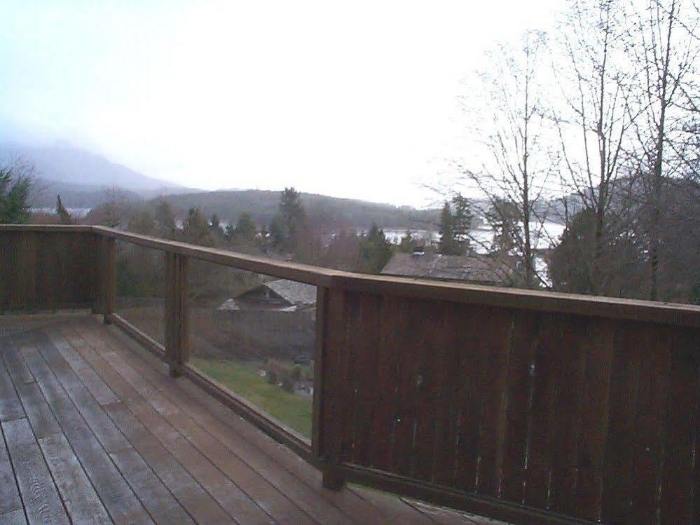 Bed and Breakfast Moon And Sixpence Ucluelet Exterior foto